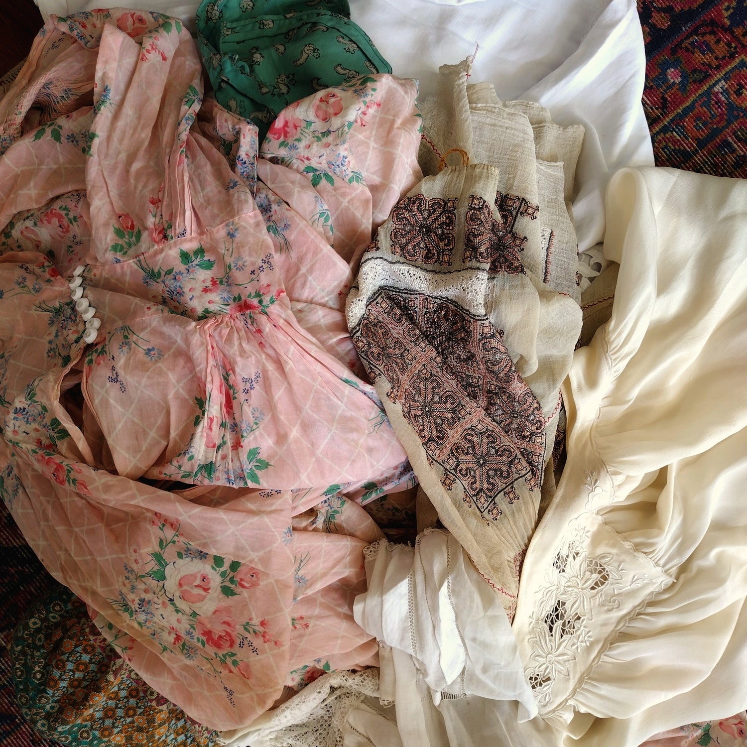 Sell your Vintage & Antique Clothing in Rochester NY Second Sight Vintage Sell your Vintage & Antique Clothing in Rochester NY Second Sight Vintage