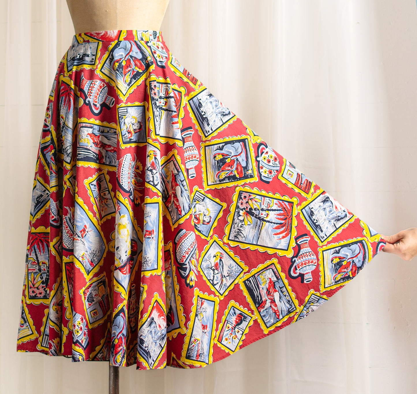 1950's Art Gallery Painting Print Cotton Circle Skirt - Size XS - Second Sight Vintage