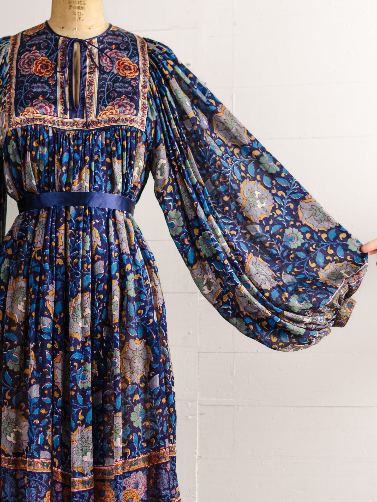 1970s Ritu Kumar For Judith Ann Blue & Orange Silk Indian Dress - Size S M L - Second Sight Vintage